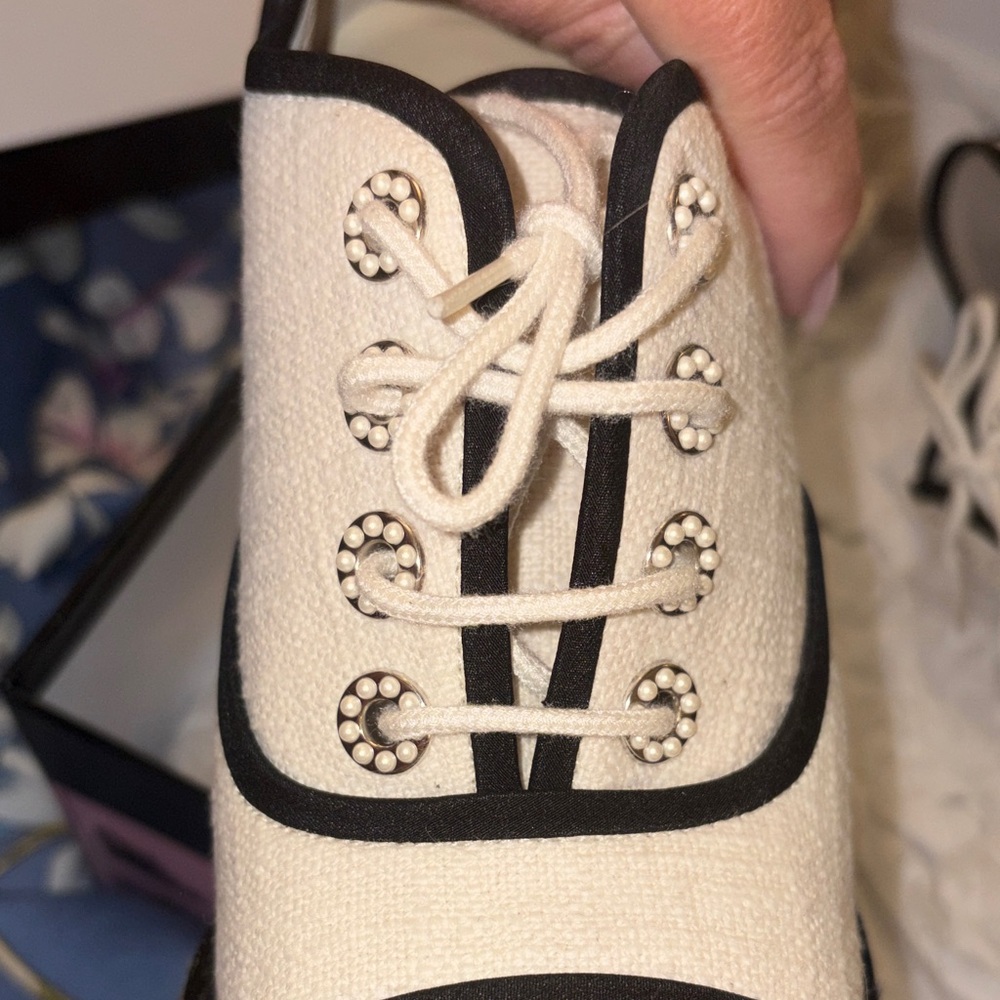 CHANEL Women's Black and White Sneakers - Picture 12 of 12